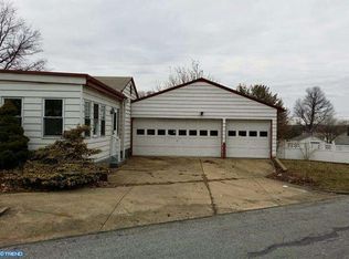 801 Van Reed Rd, Reading, PA 19610
