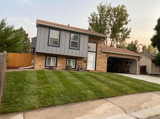 9564 W Elmhurst Pl, Littleton, CO 80128