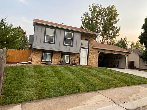 9564 W Elmhurst Pl Photo 1