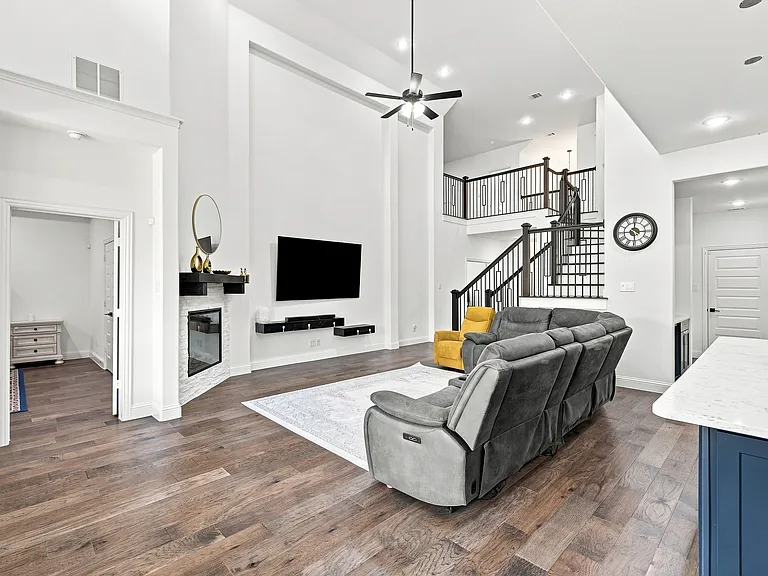 1717 Canals Dr — Photo 10