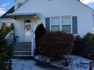 927 Ray Ave, Union, NJ 07083