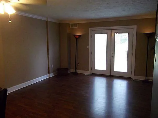 174 Woodhaven Drive — Photo 4