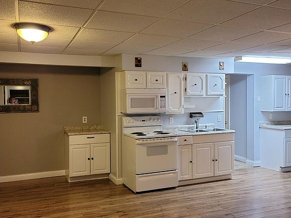 4th image of 10177 Cedar Ln