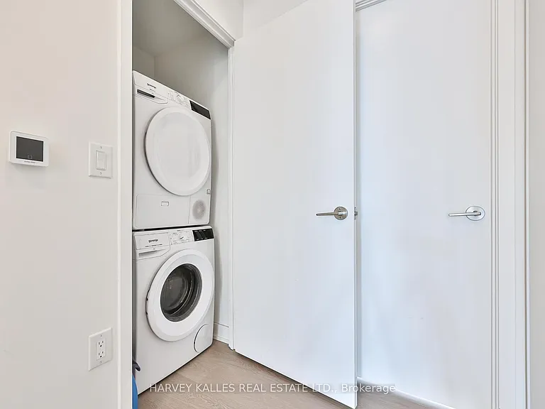 859 The Queensway #603 — Photo 20