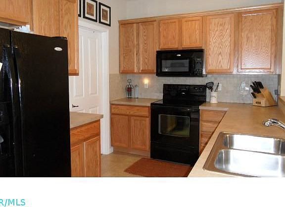3rd image of 387 Westgreen Ln