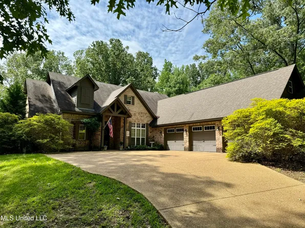 209 Crescent H Dr, Terry, MS 39170