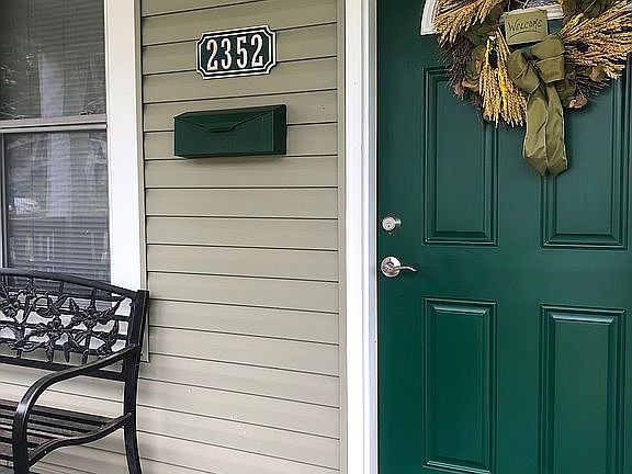 5th image of 2352 Wallis Ave