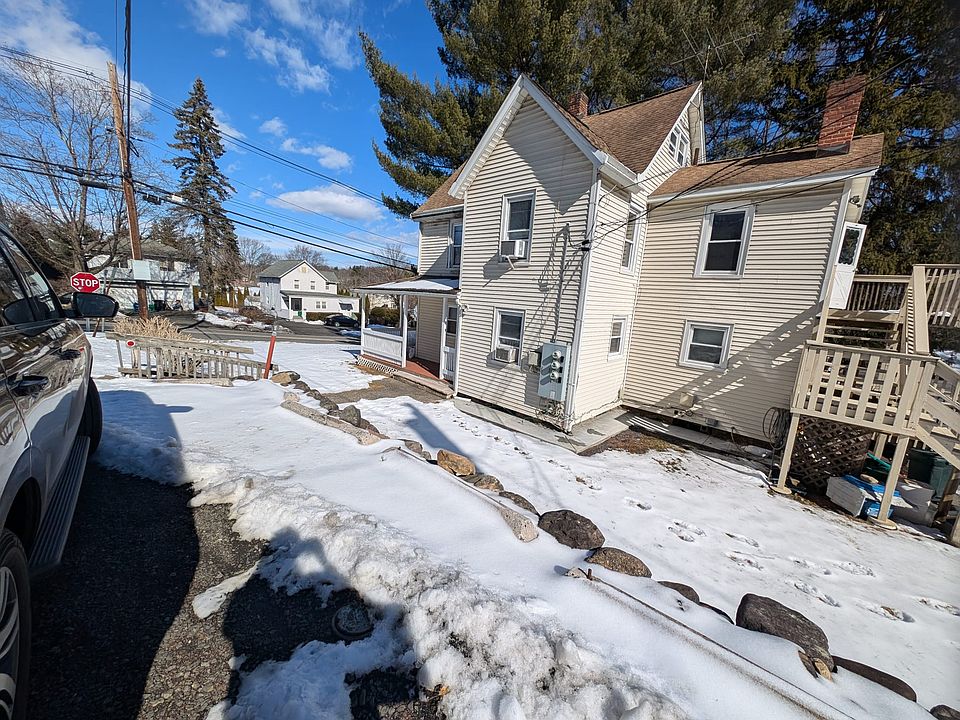 Side Profile of 82 W Washington Avenue, Pearl River NY 10965