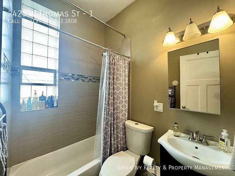 2425 W Thomas St #1 — Photo 12