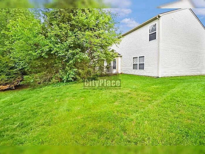 4324 Blue Spruce Ct — Photo 5