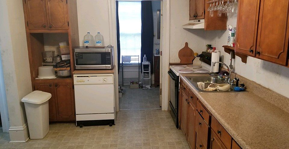 2nd image of 211 E Tennessee Ave