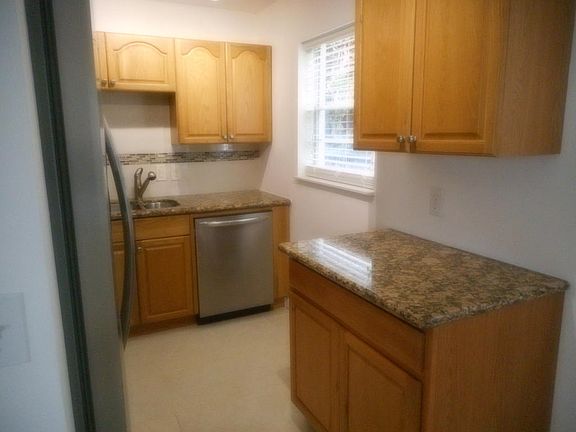 4th image of 268 Northampton N #2680