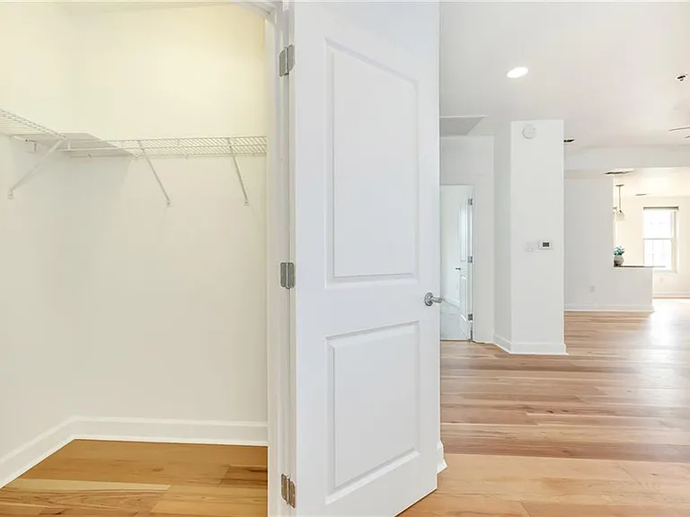 325 E Paces Ferry Rd NE #1905 — Photo 35