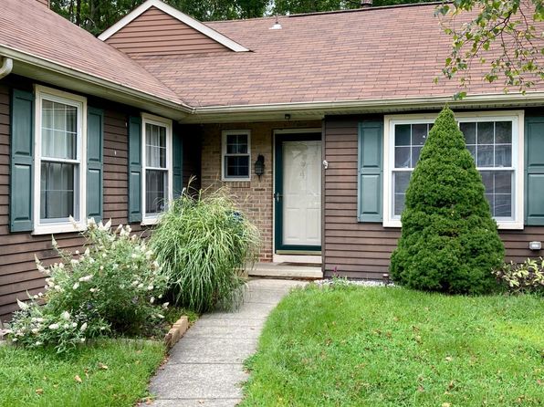 4 Stanwood Ct