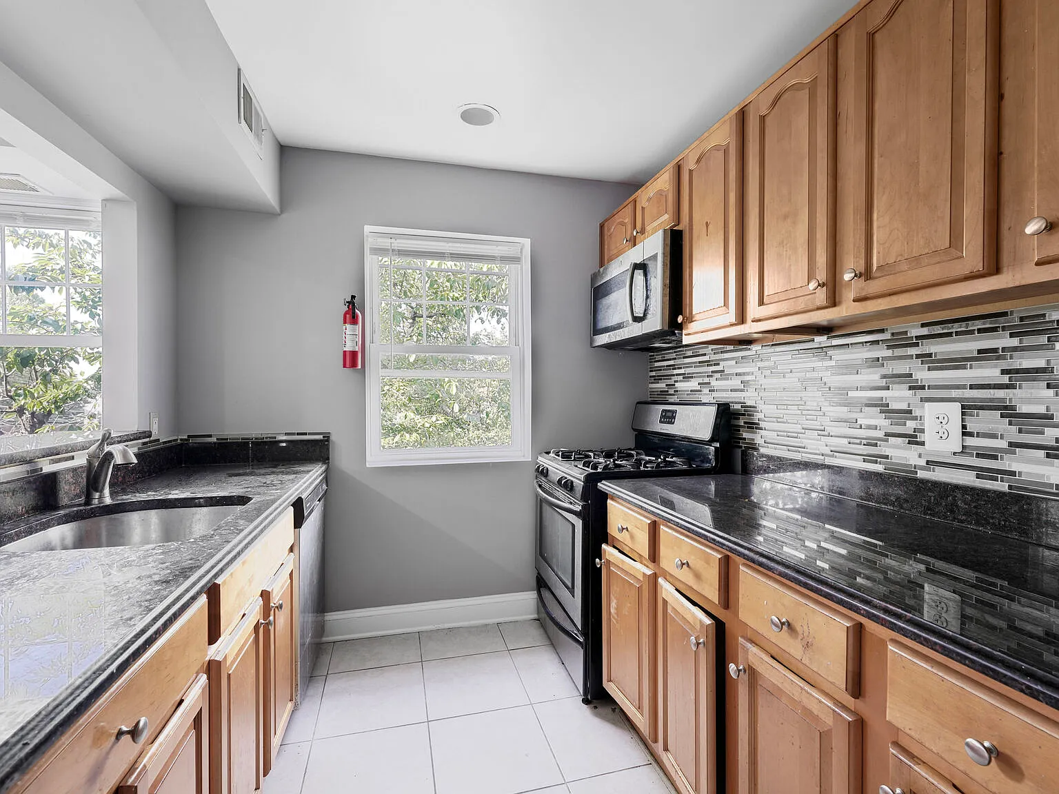 2 bed, 729 sqft, $1,700 — Photo 4