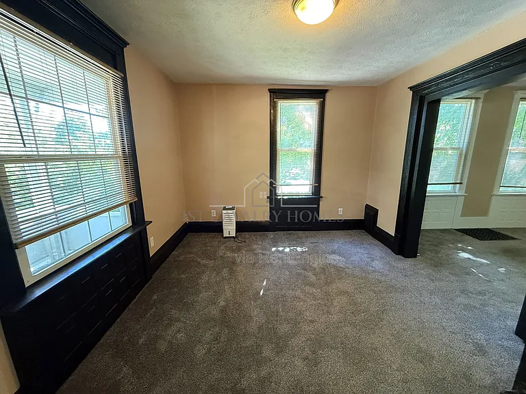 1076 Ackley St #2 — Photo 4
