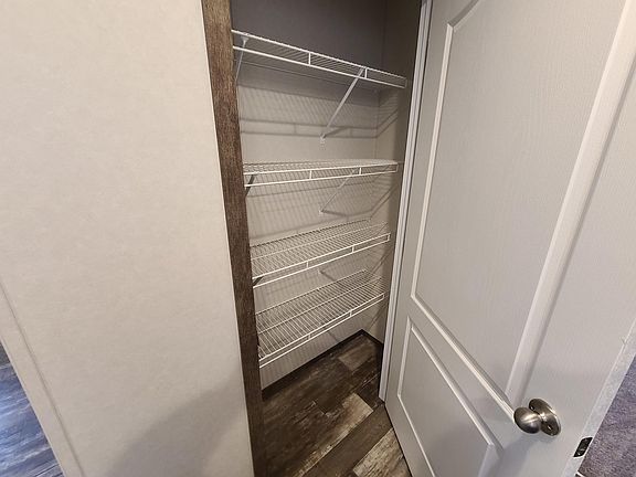 3rd image of 516 Courtland Ln #339