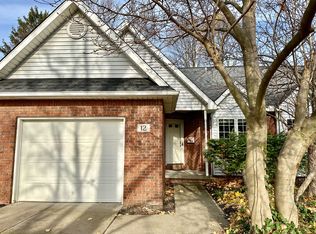 12 Henderson Pl, Hamburg, NY 14075