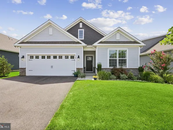 118 Congressional Ct, Moorestown, NJ 08057