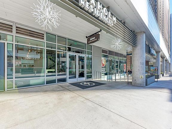 2nd image of 222 West Ave Unit 1612