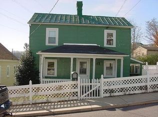 12 E Gay St, Staunton, VA 24401