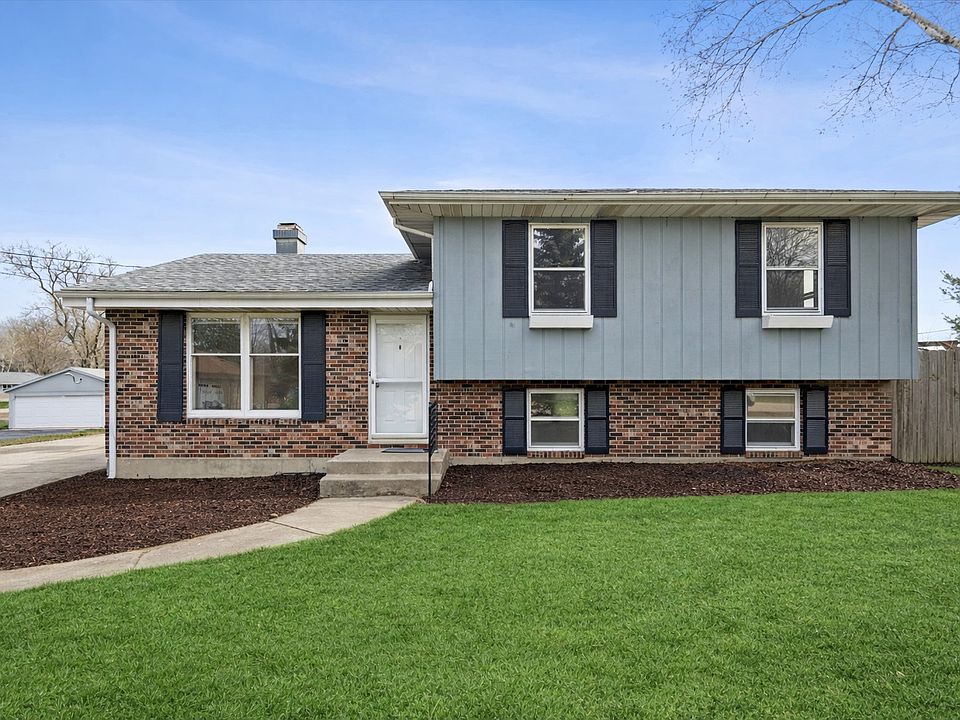 1st image of 2504 N Boulevard View Ave