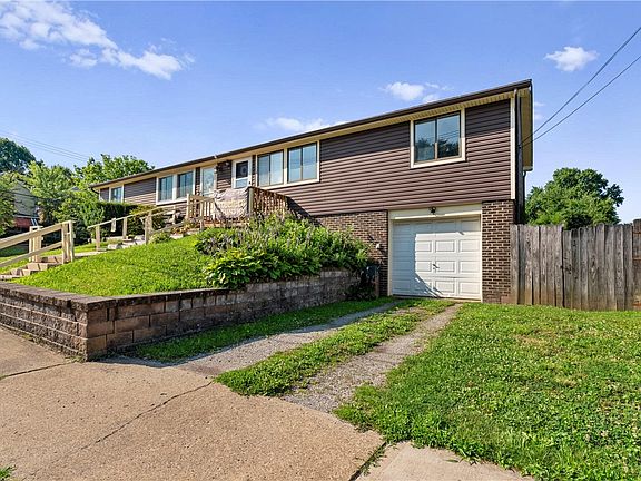 3rd image of 2043 Prospect Ave