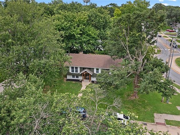 5th image of 101 Manor Dr