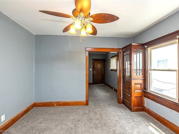 3rd image of 2646/2648 E 122nd St