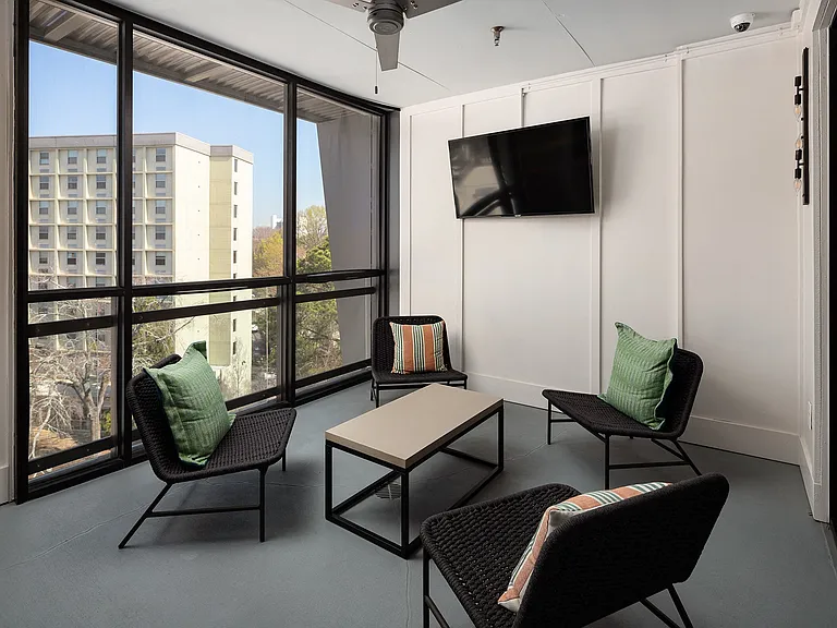 Arlo Decatur Apartments — Photo 43