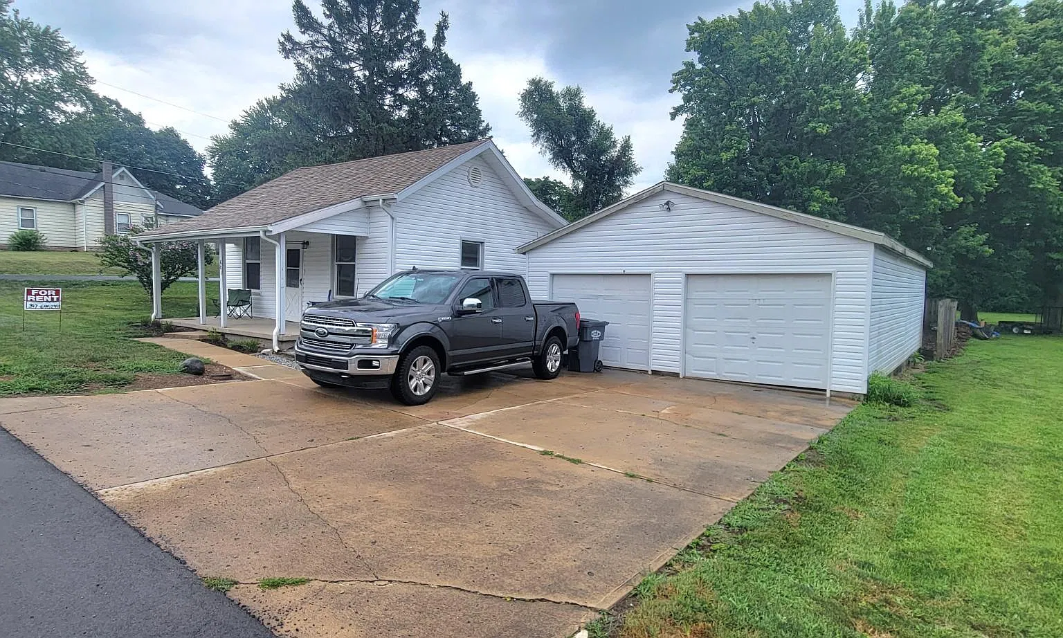 3 bed, 1056 sqft, $1,800 — Photo 1