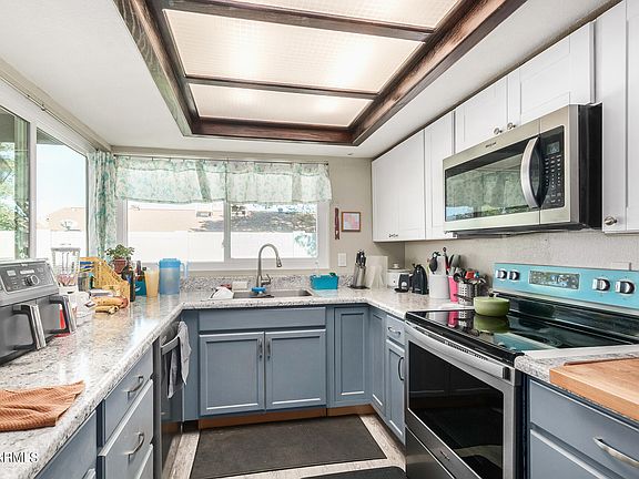 5th image of 4938 W LARKSPUR Drive
