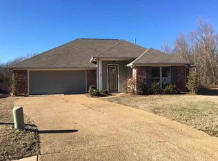102 Keating Cir, Canton, MS 39046
