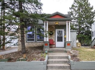 64 Chatsworth St N, Saint Paul, MN 55104