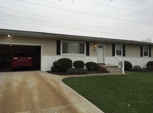 1327 Bravado Rd SW, Canton, OH 44706