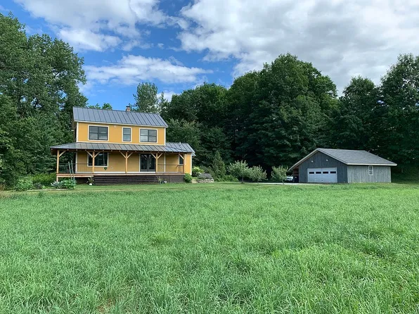 46 Old Brooklyn Ct, Richmond, VT 05477