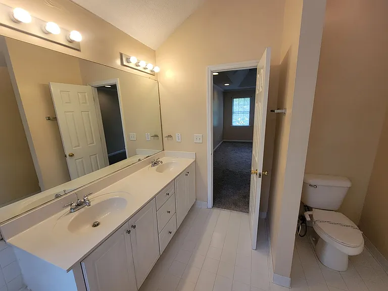 1063 Waltons Pass — Photo 26