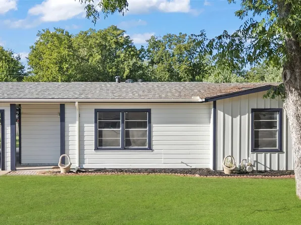 603 Bluebonnet Dr, Hurst, TX 76053