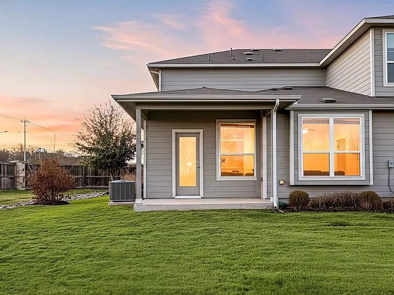 1501 Roseburg Dr — Photo 31