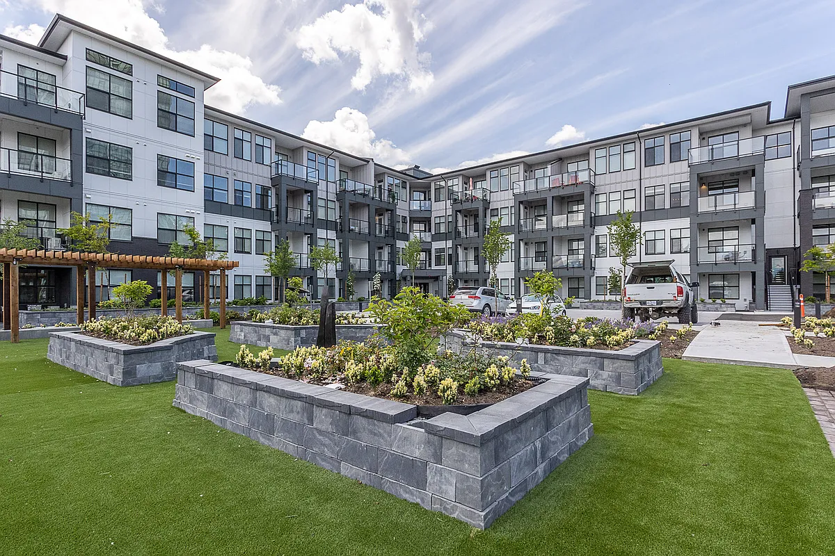 Building Photo - 2120 Gladwin Rd #411