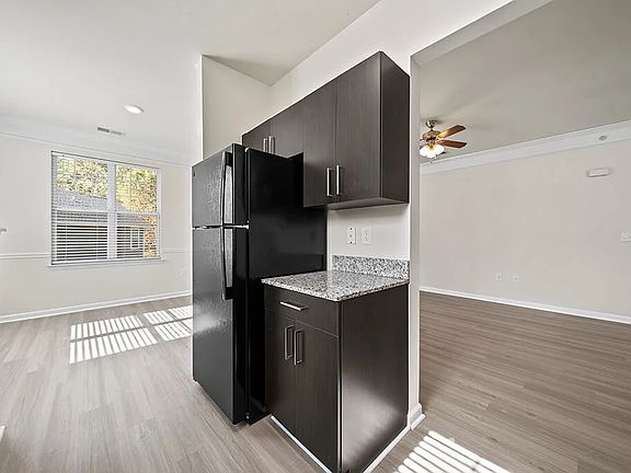4th image of 5301 Grand Oaks Forest Cir #0fe6fd593
