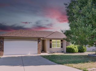 1603 W Robin St, Ozark, MO 65721