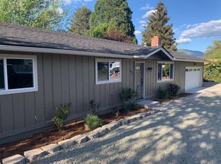 197 Sky Crest Dr, Grants Pass, OR 97527