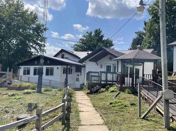 33834 Smyth Hollow Road, Hillpoint, WI 53937