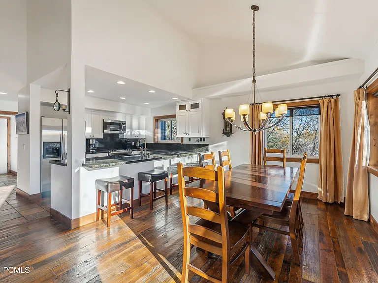 7240 Buckboard Dr — Photo 8
