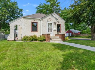 2121 Scheffer Ave, Saint Paul, MN 55116