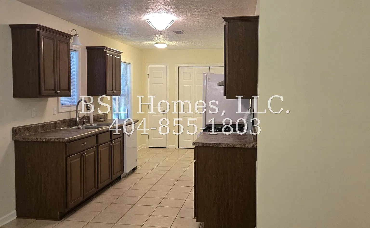 3 bed, 1424 sqft, $1,849 — Photo 2