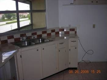 4th image of 3007 Coral Ridge Dr #B1