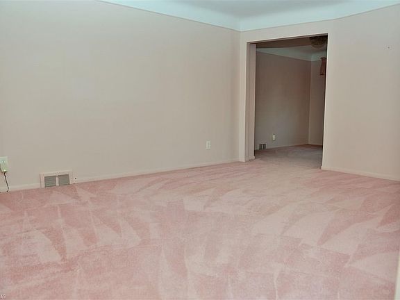 3rd image of 24814 Petersburg Ave