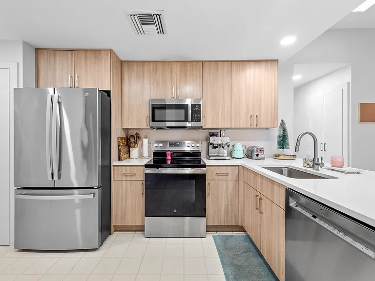 7460 La Paz Blvd #304 — Photo 5